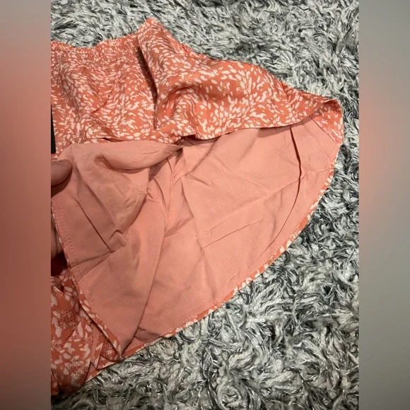 LULUS CORAL PRINT TIE -FRONT SHORTS - Picture 5 of 8